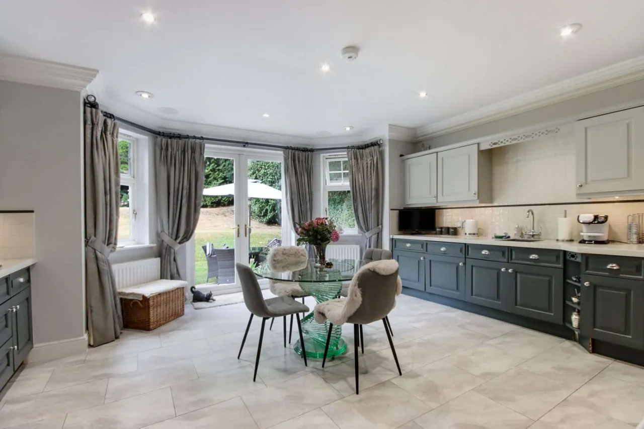 Seal Hollow Road, Sevenoaks, Kent, TN13 3BU, photo 2