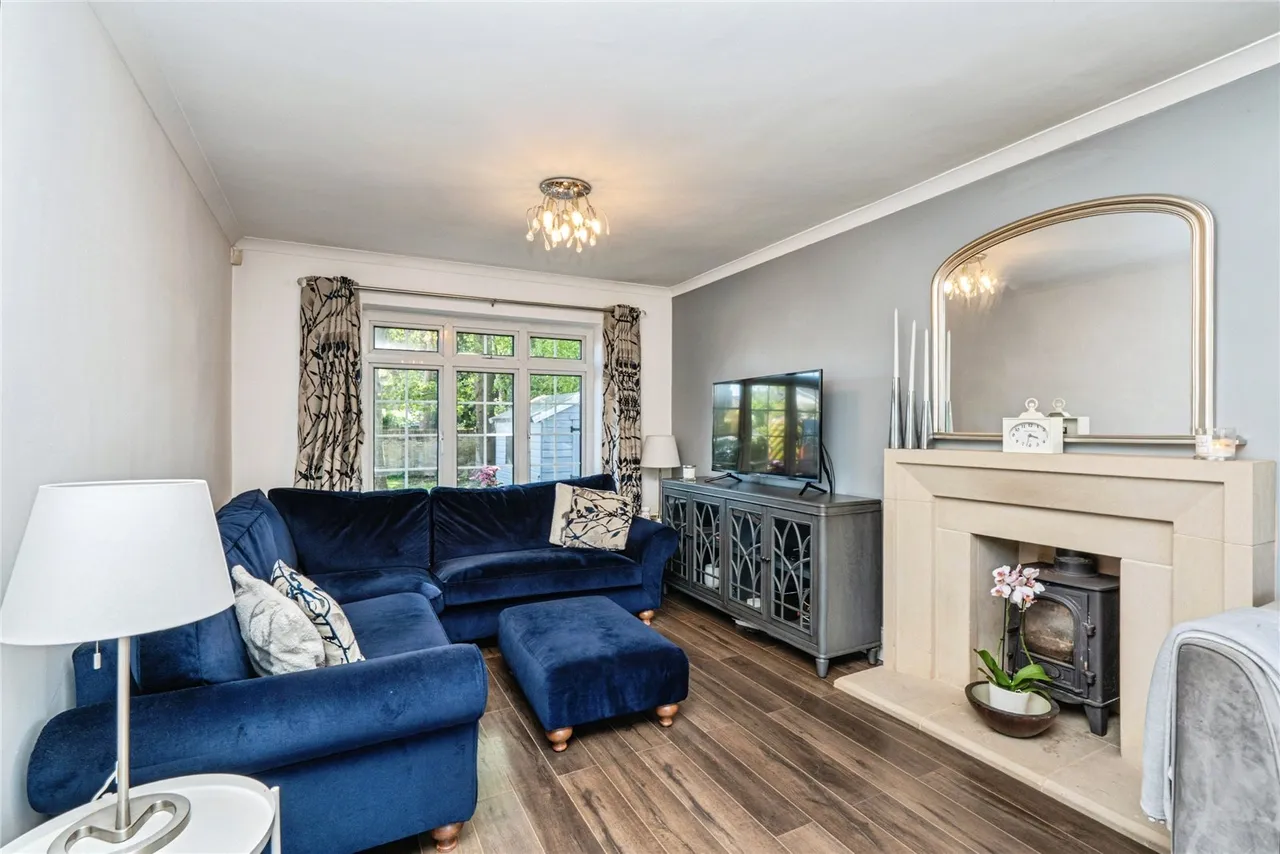 Coombe Drive, Fleet, Hampshire, GU51 3DY, photo 3