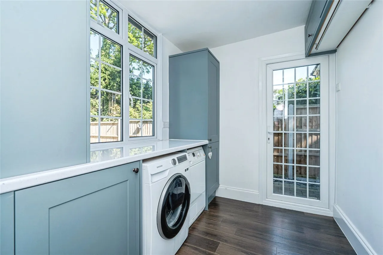 Coombe Drive, Fleet, Hampshire, GU51 3DY, photo 9