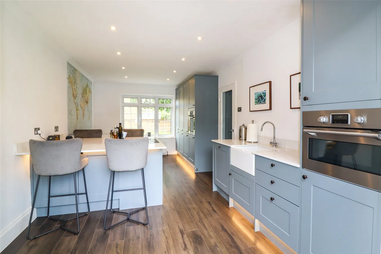 Coombe Drive, Fleet, Hampshire, GU51 3DY, photo 2