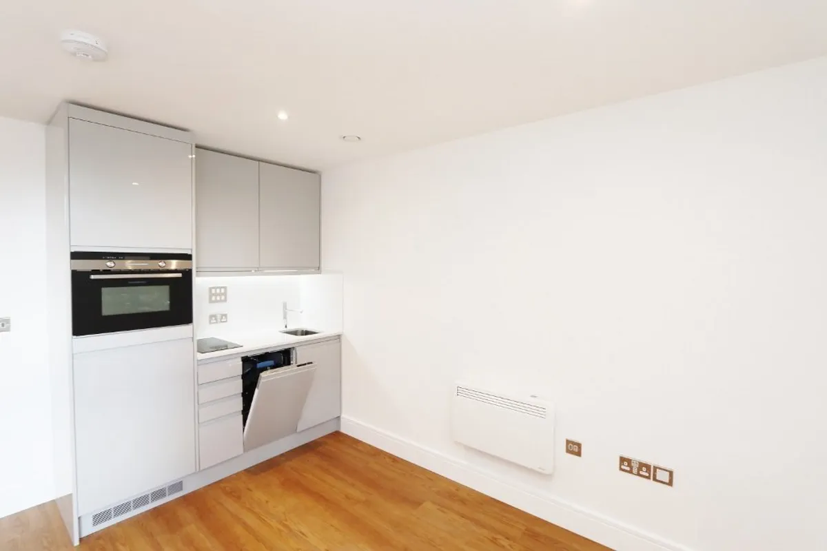 75 London Road, Essex, Romford, RM7 9DG, photo 5