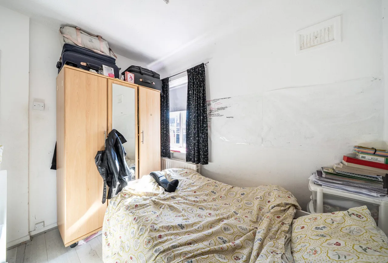 St. Helier Avenue, Morden, SM4 6LF, photo 12