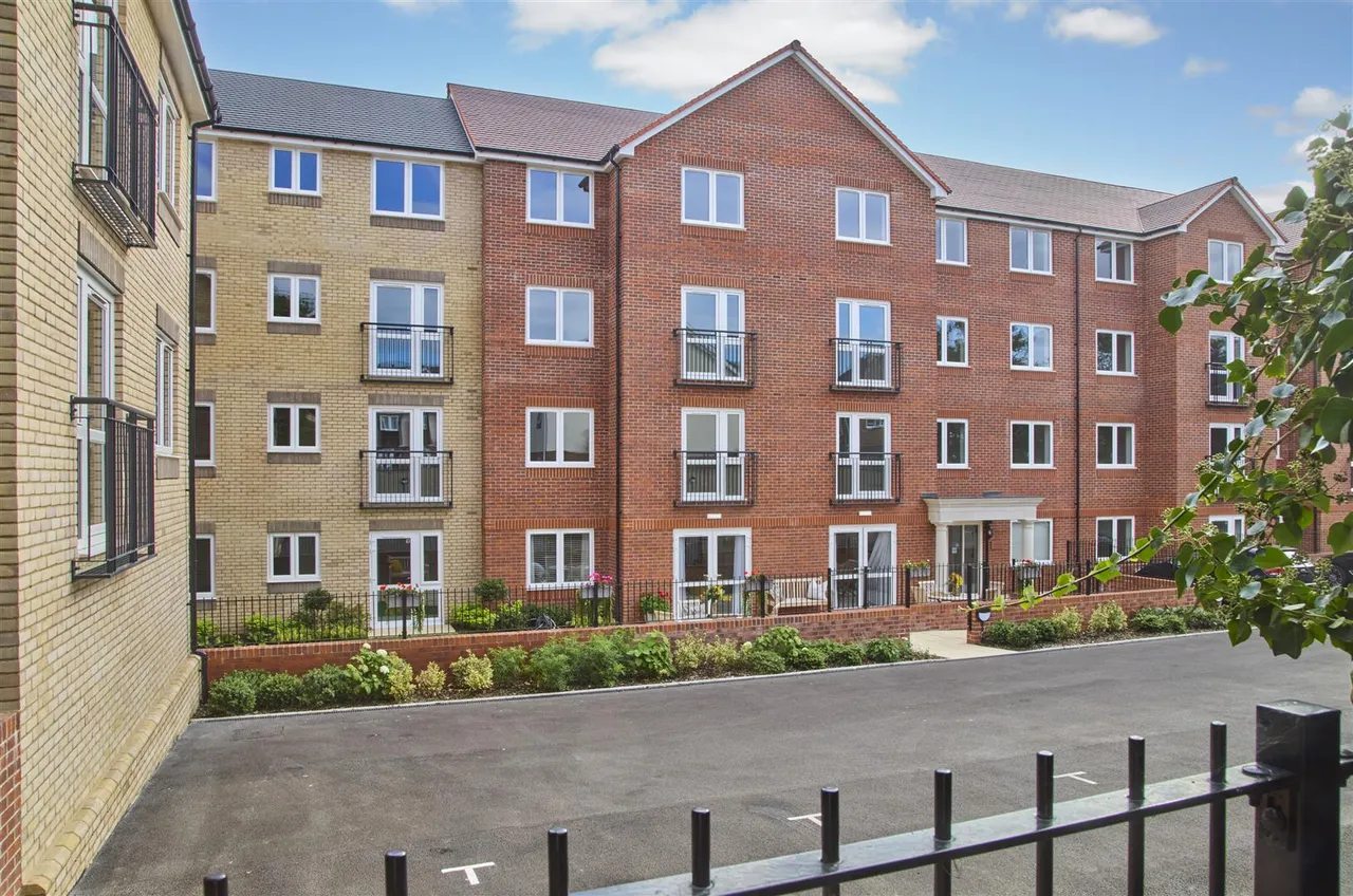 Havant Road, Drayton, PO6, photo 10
