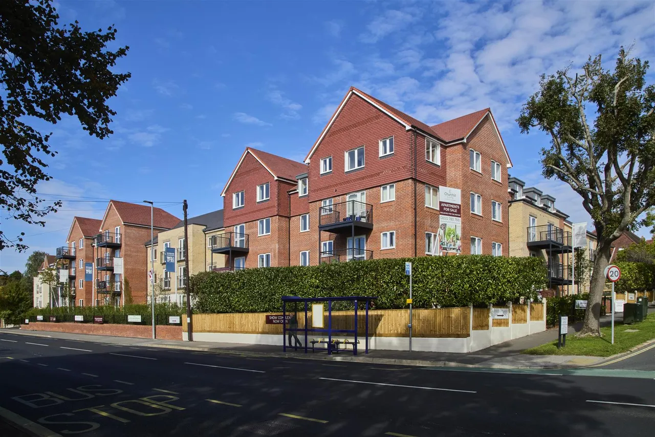 Havant Road, Drayton, PO6, photo 12
