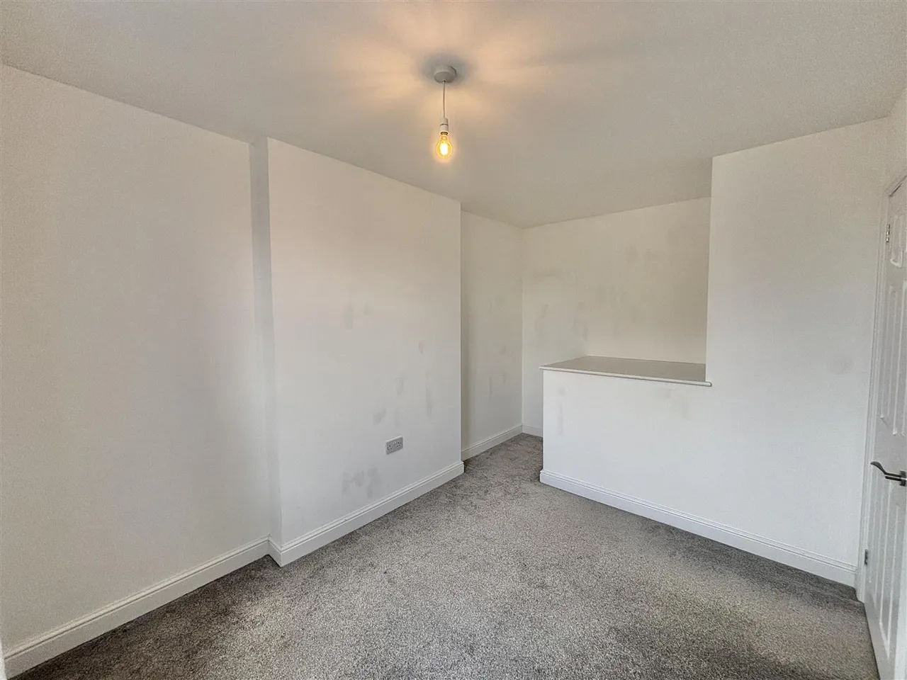 Gladstone Street, Glossop, SK13, photo 16
