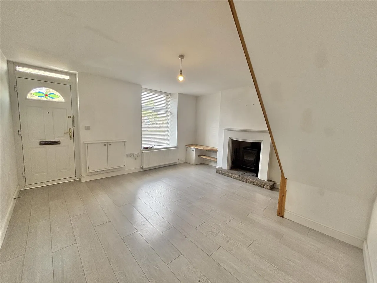 Gladstone Street, Glossop, SK13, photo 3