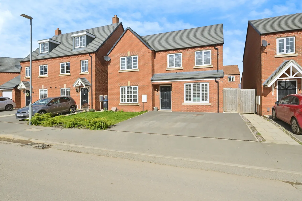 4 bed house for sale, Stafford Way, Market Harborough, LE16