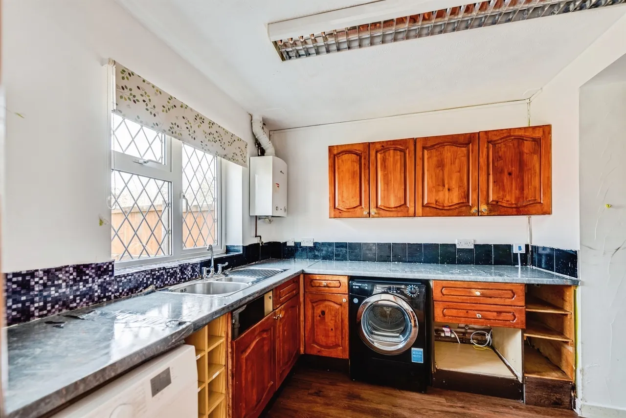 Castlefield Close, Eastleaze, Swindon, photo 6