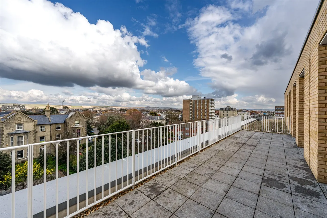 Brighton Road, Worthing, BN11, photo 28
