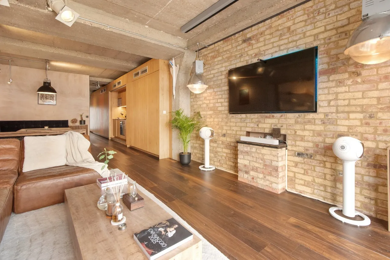 Parkgate Road, London, SW11, photo 13