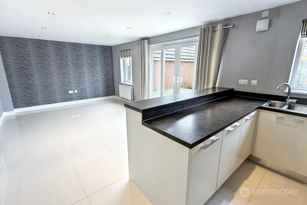 Sheelin Crescent, Eliot's View, CV10, photo 6