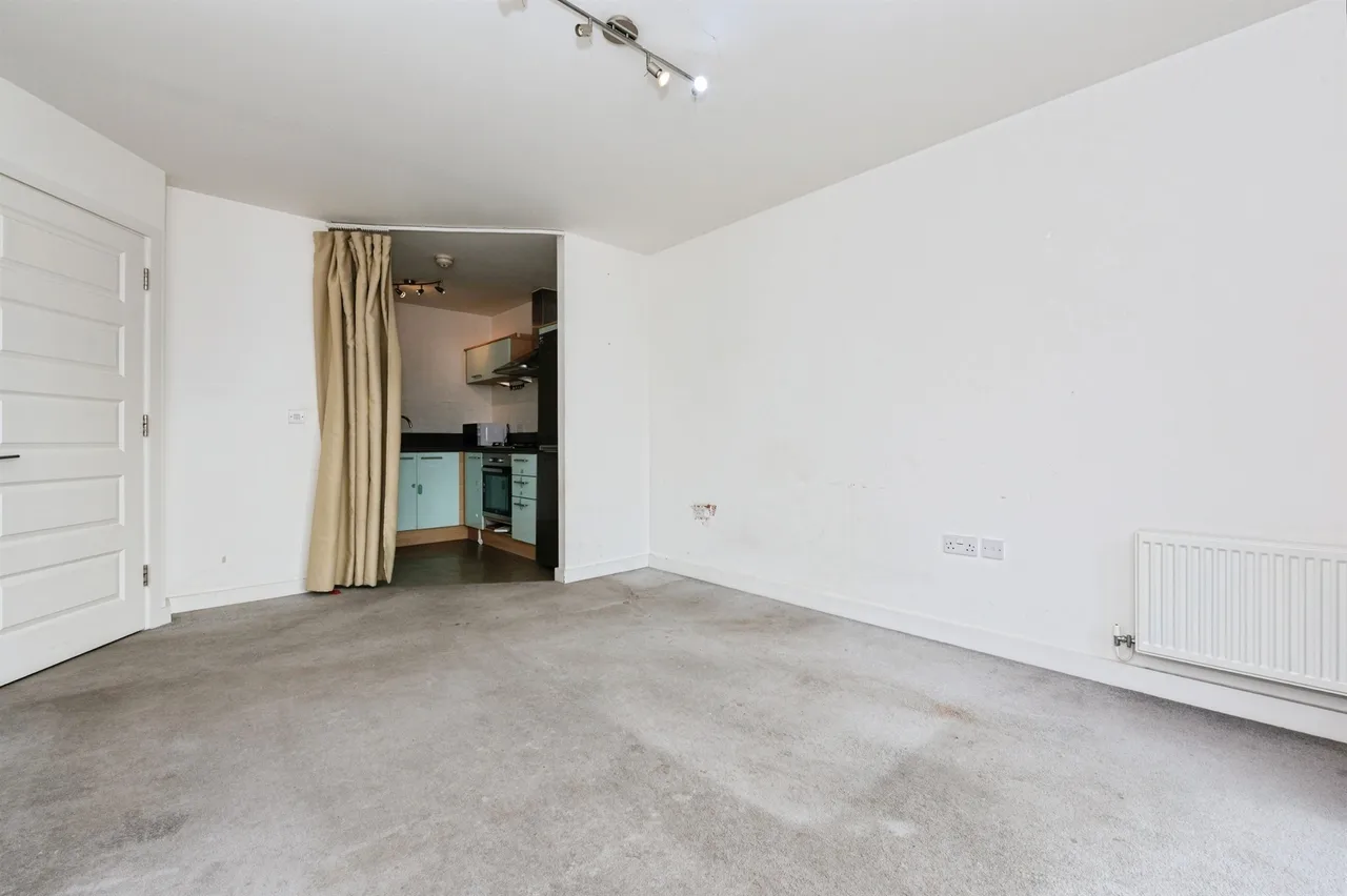 Hogg Lane, Grays, RM17, photo 4