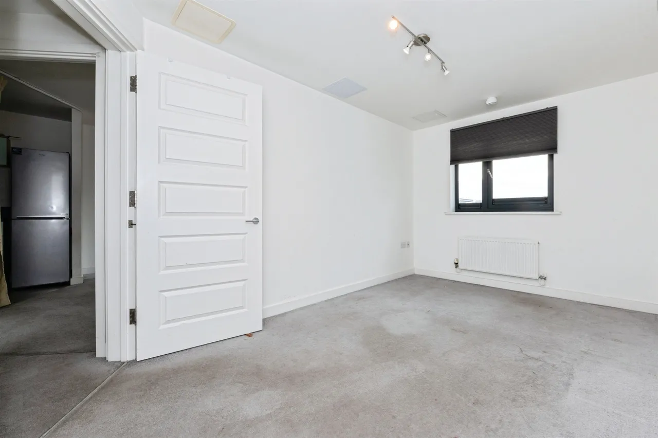 Hogg Lane, Grays, RM17, photo 6