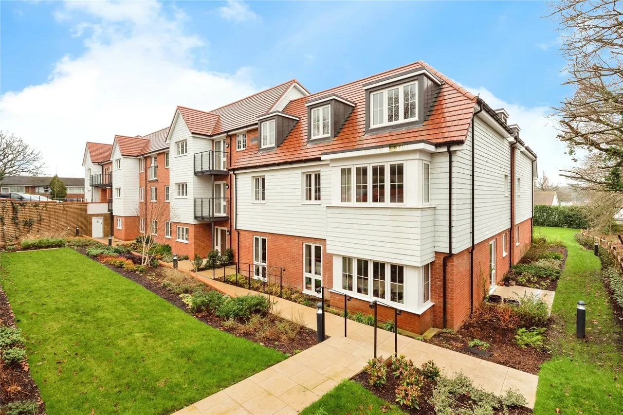 1 bed flat for sale, Weavers House, Highgate Hill, TN18