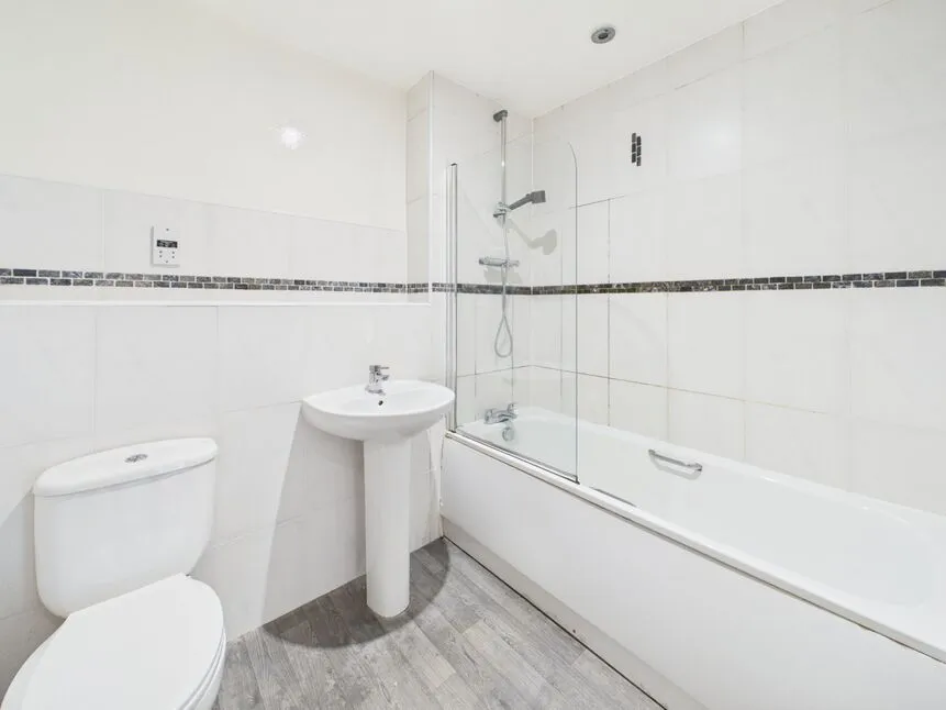 Mossley Road, Ashton-under-Lyne, Greater Manchester, OL6, photo 10