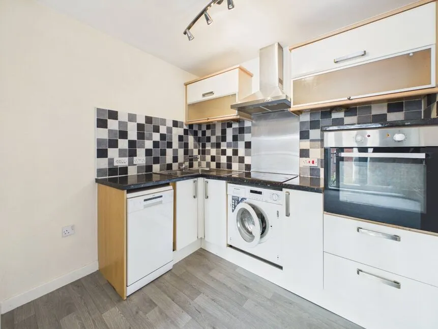 Mossley Road, Ashton-under-Lyne, Greater Manchester, OL6, photo 7