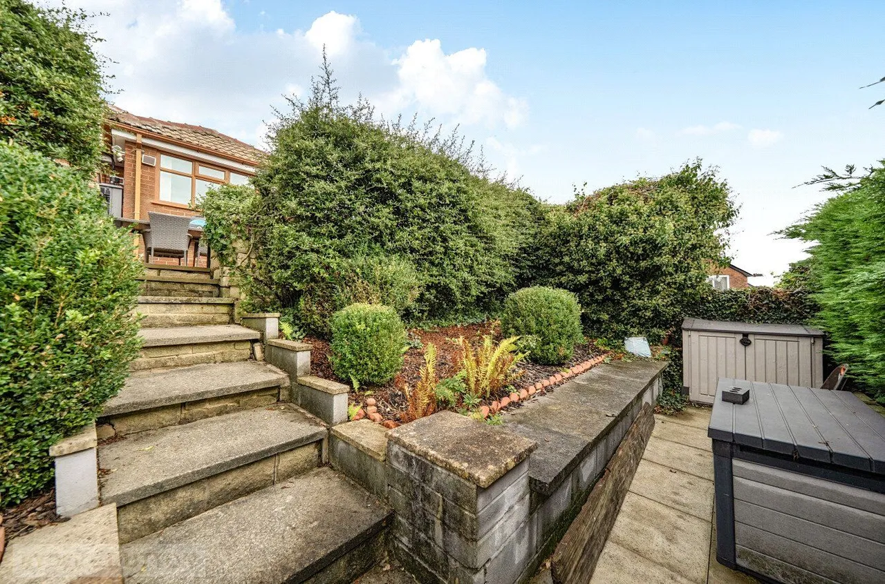 Rishworth Rise, High Crompton, OL2, photo 19