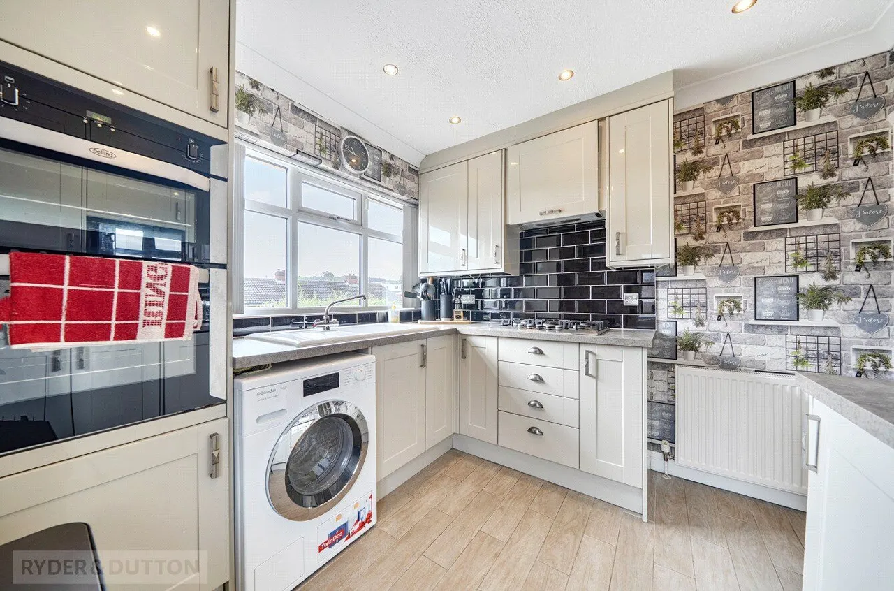 Rishworth Rise, High Crompton, OL2, photo 7