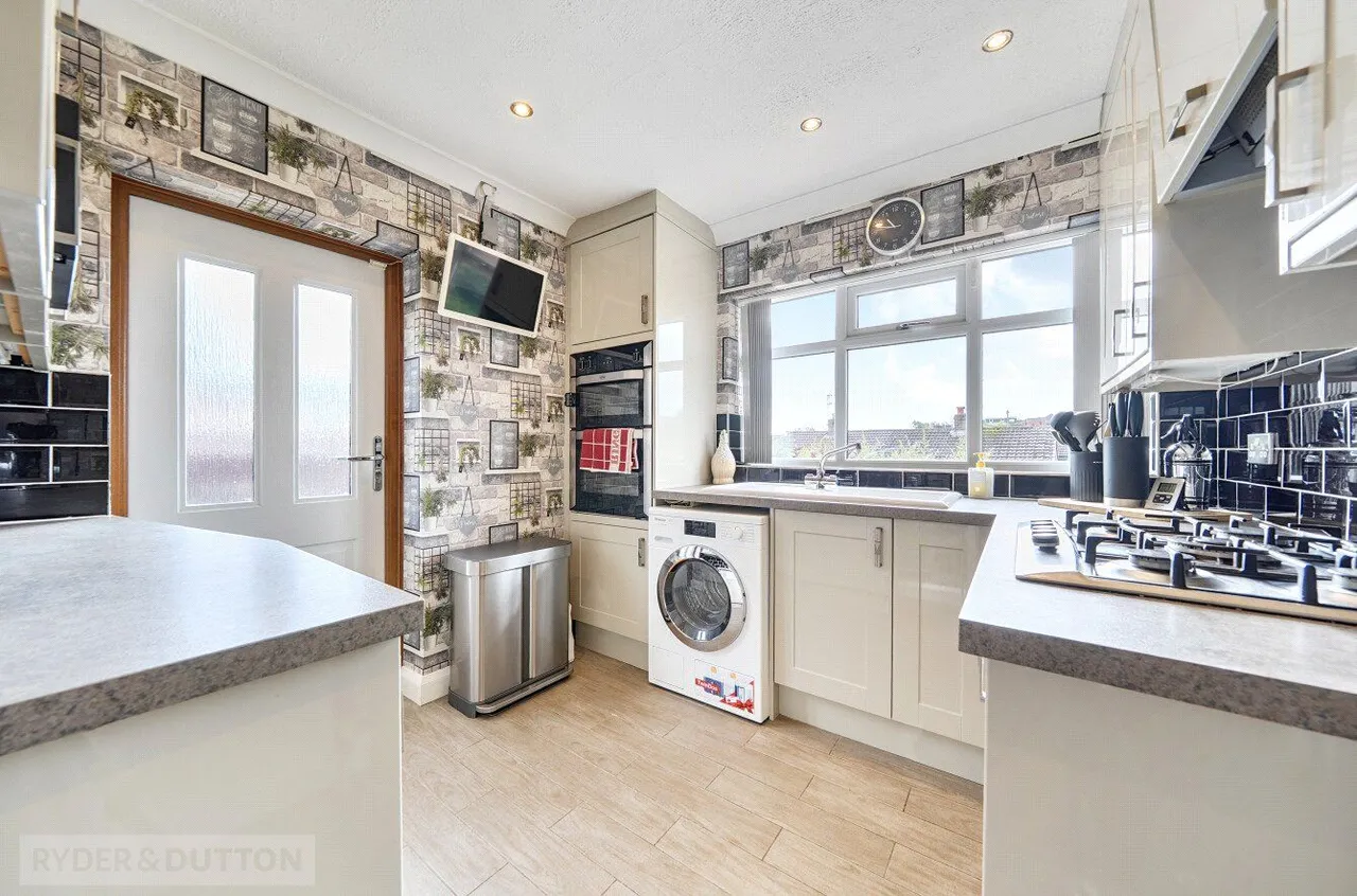 Rishworth Rise, High Crompton, OL2, photo 6