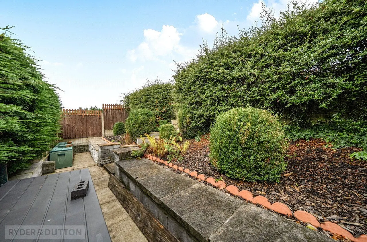 Rishworth Rise, High Crompton, OL2, photo 18