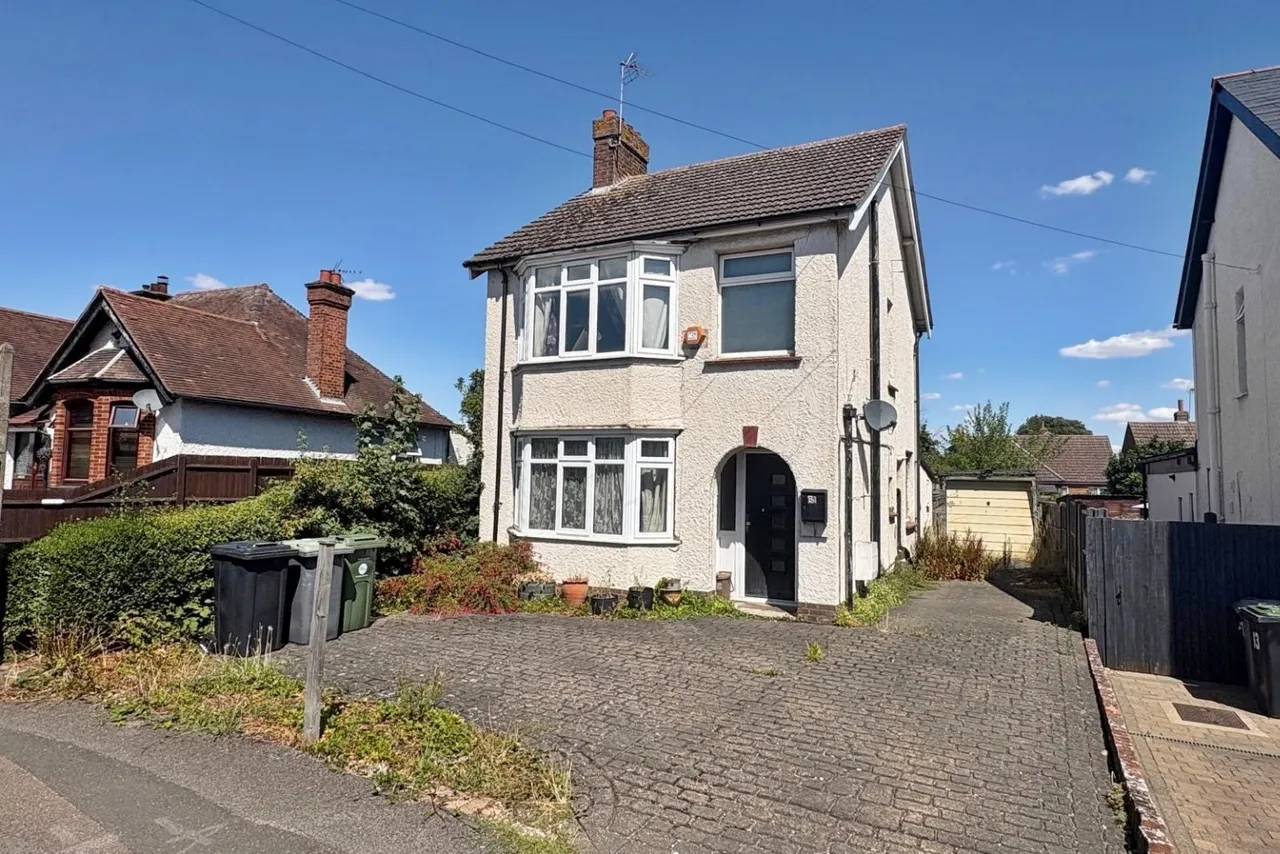 3 bed house for sale, Kings Road, Flitwick