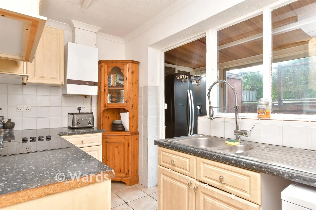 Woolwich Close, Chatham, ME5, photo 5
