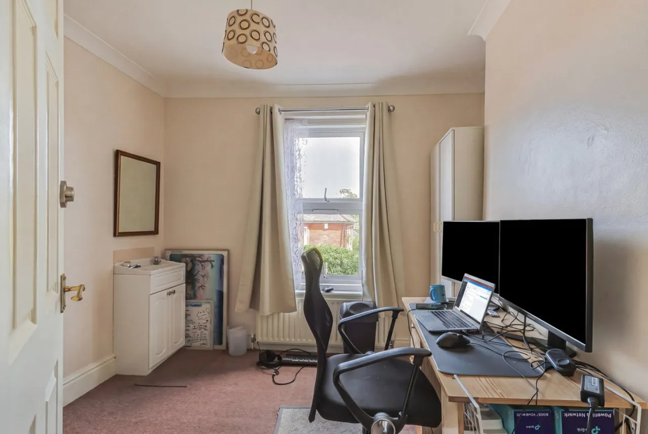 Wimborne Road, Bournemouth, photo 10