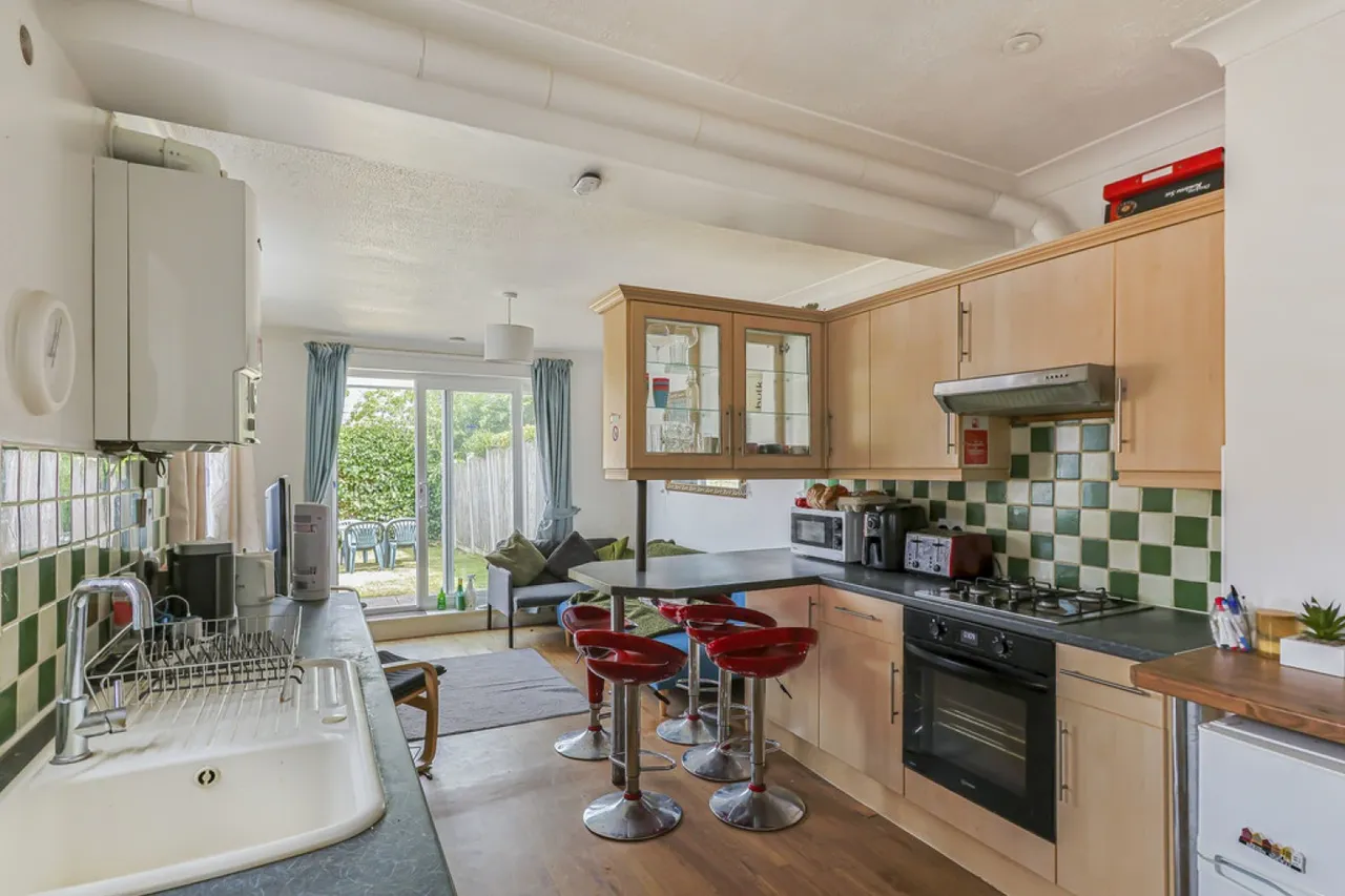Wimborne Road, Bournemouth, photo 5
