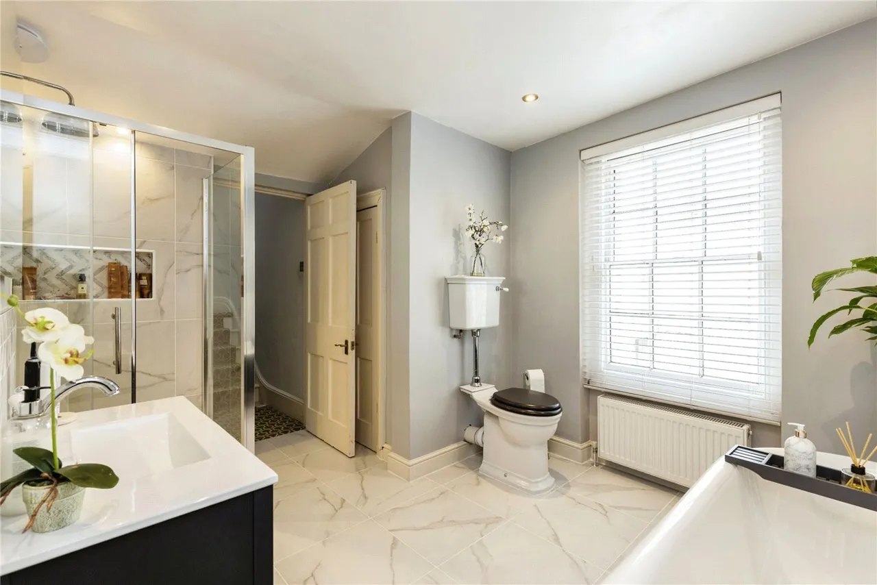5 bed house for sale — Hewlett Road, Cheltenham, Gloucestershire, GL52