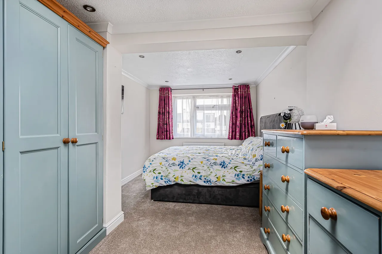 Stratton Road, Sunbury-on-Thames, TW16, photo 10