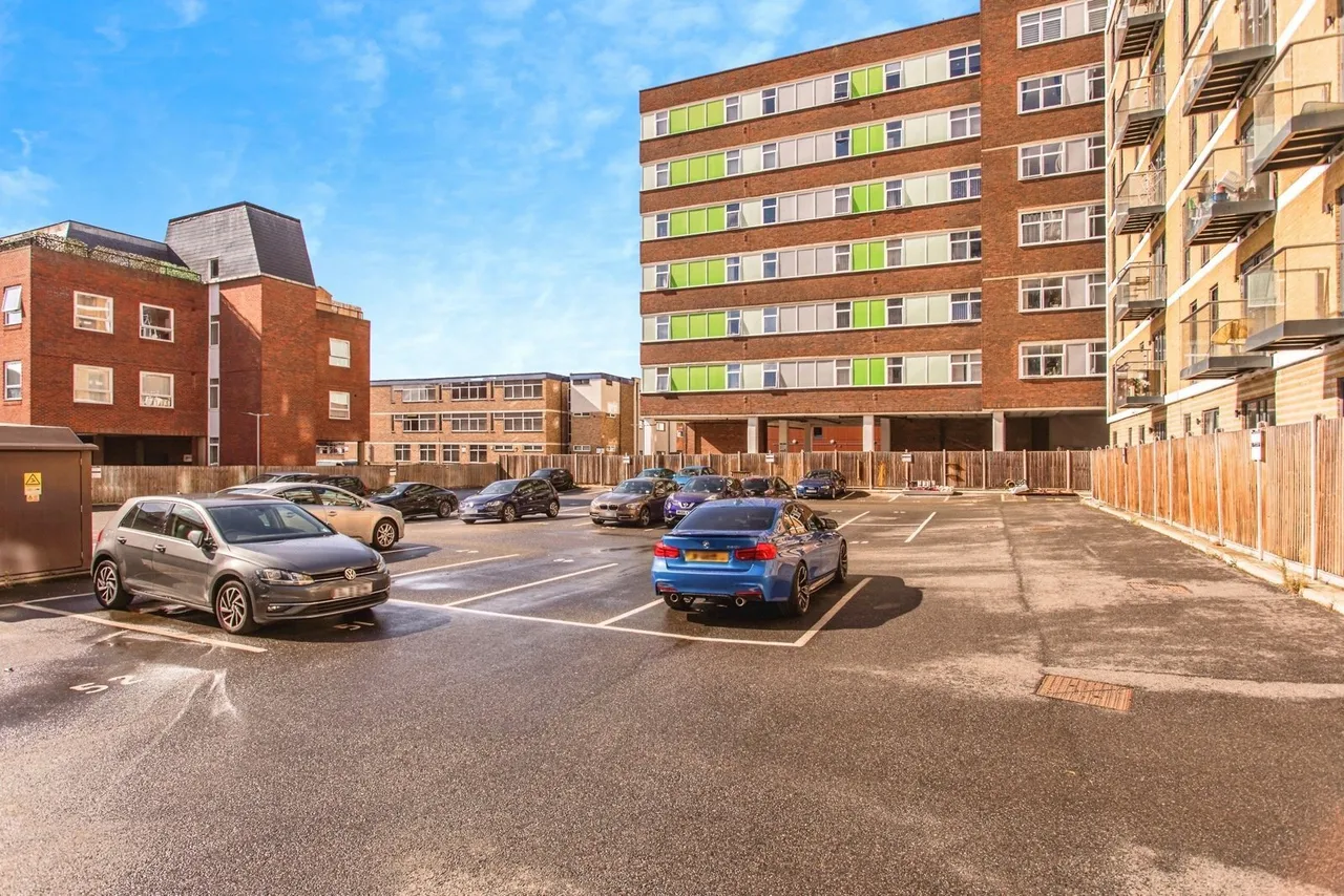 Victoria Avenue, Southend-on-Sea, SS2, photo 16
