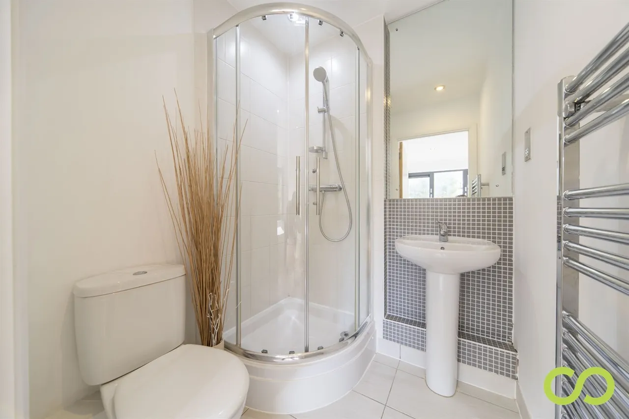 Larden Road, London, W3 7DR, photo 8