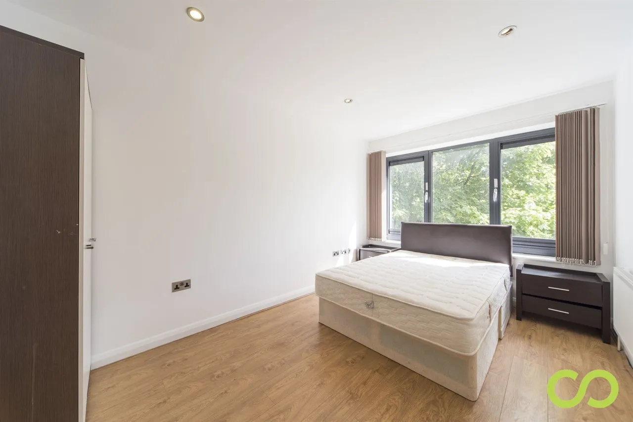Larden Road, London, W3 7DR, photo 5