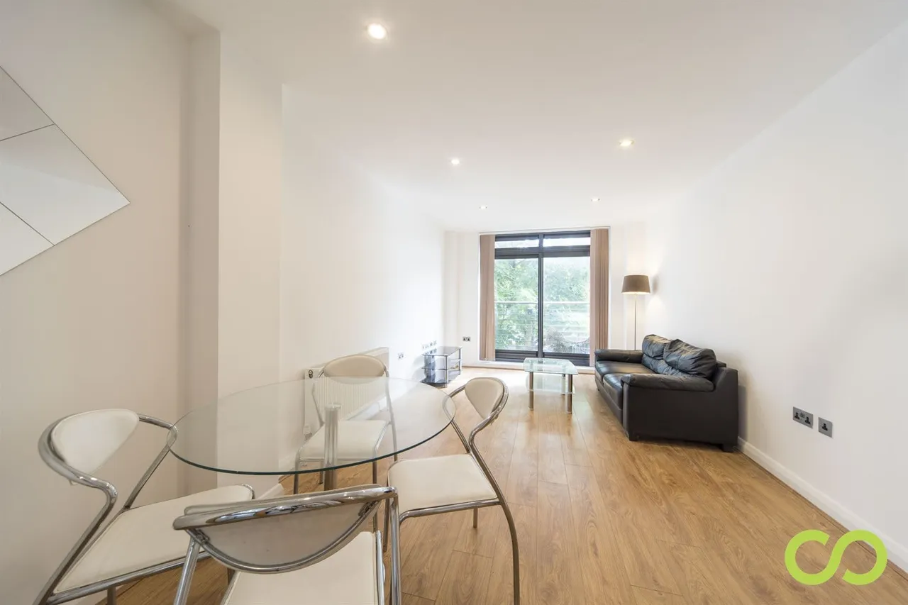 Larden Road, London, W3 7DR, photo 4