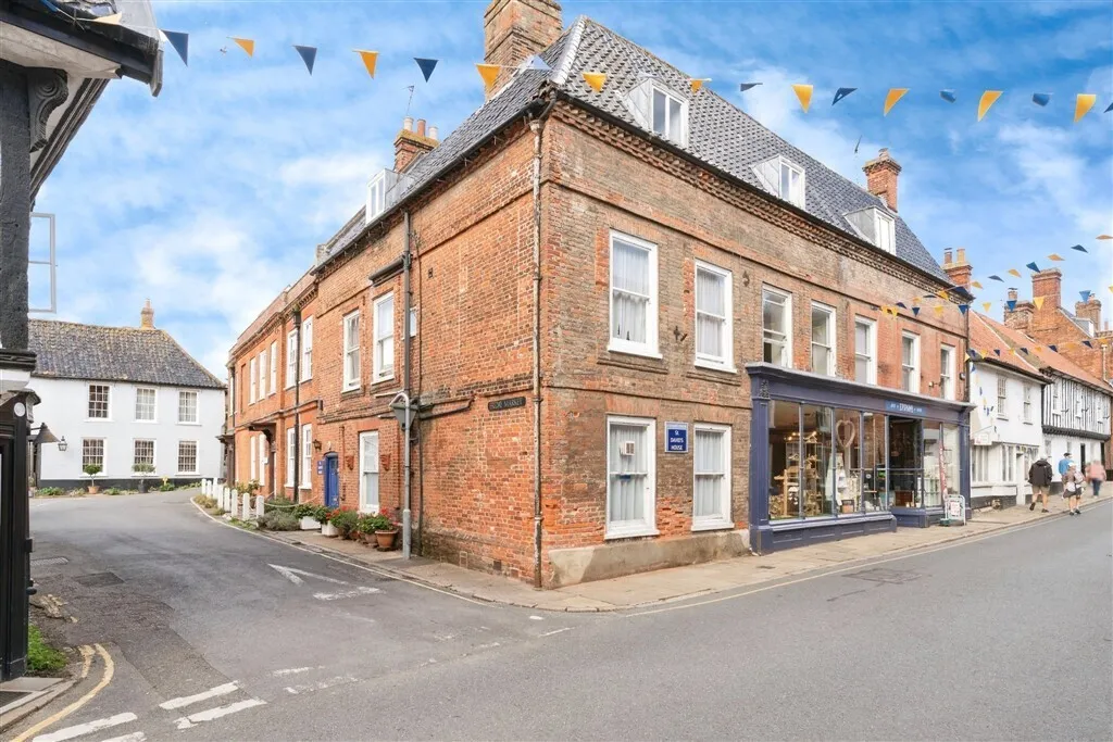 6 bed house for sale — Friday Market Place, WALSINGHAM