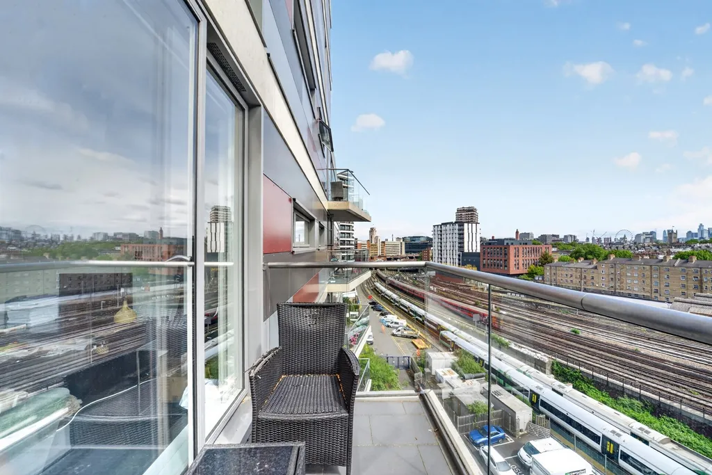 1 bed flat for sale, Gatliff Road, Pimlico, SW1W