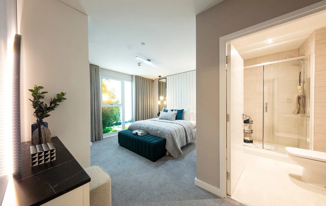 High Street, Brentford, TW8, photo 8