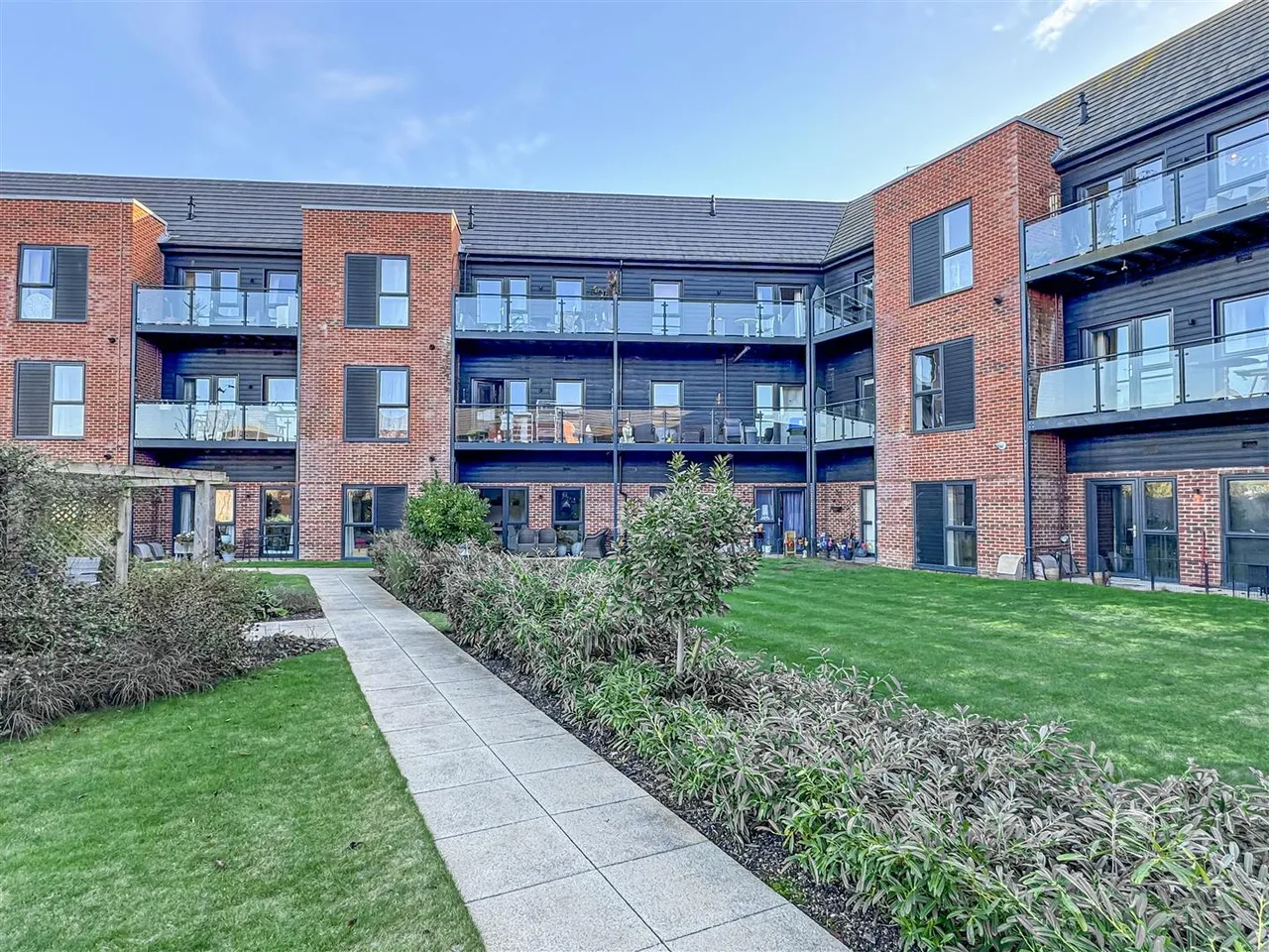 Peckham Chase, Eastergate, photo 10