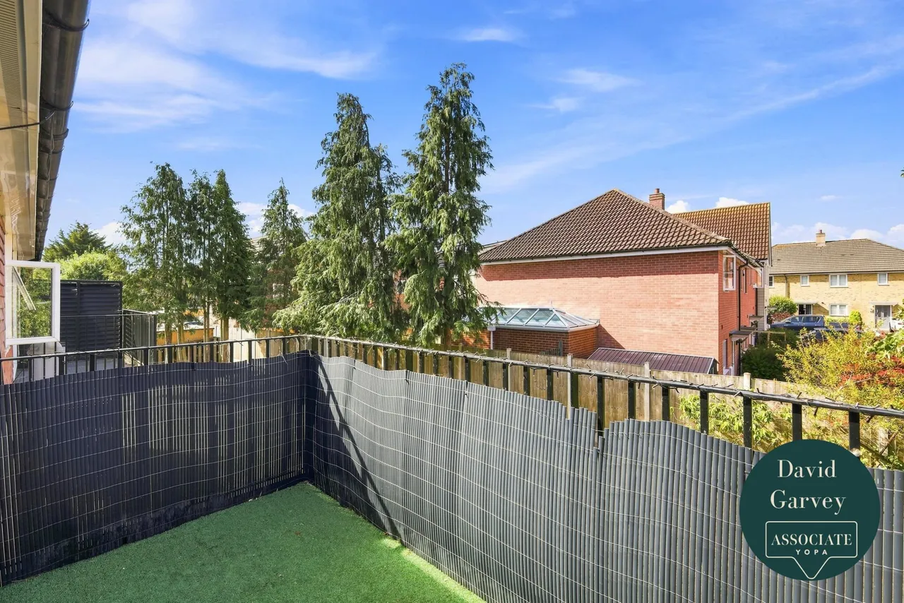 Sevenoaks Close, Romford, RM3, photo 6