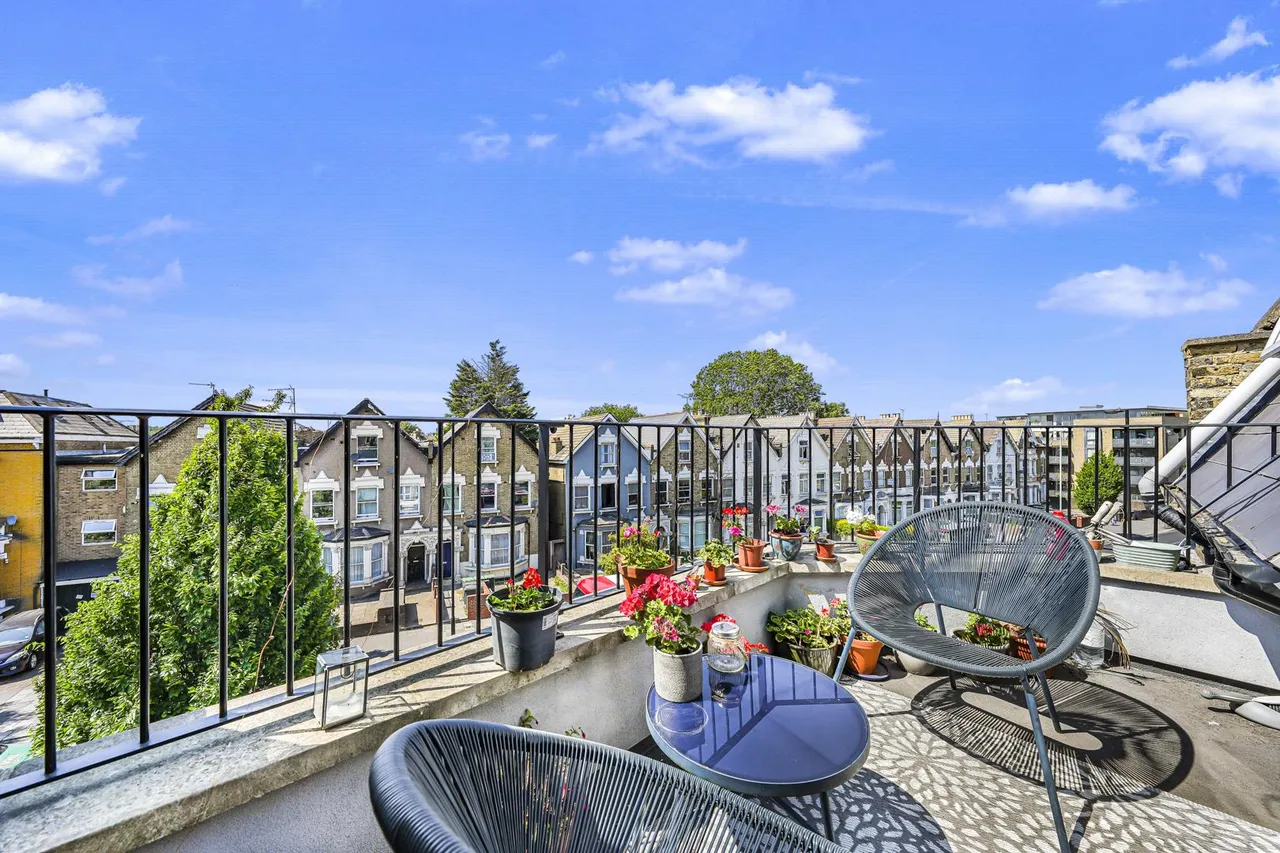 High Road, Wood Green, N22, photo 8