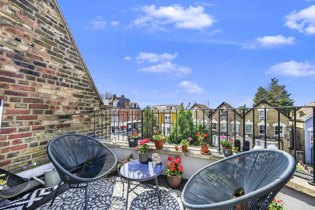 High Road, Wood Green, N22, photo 9