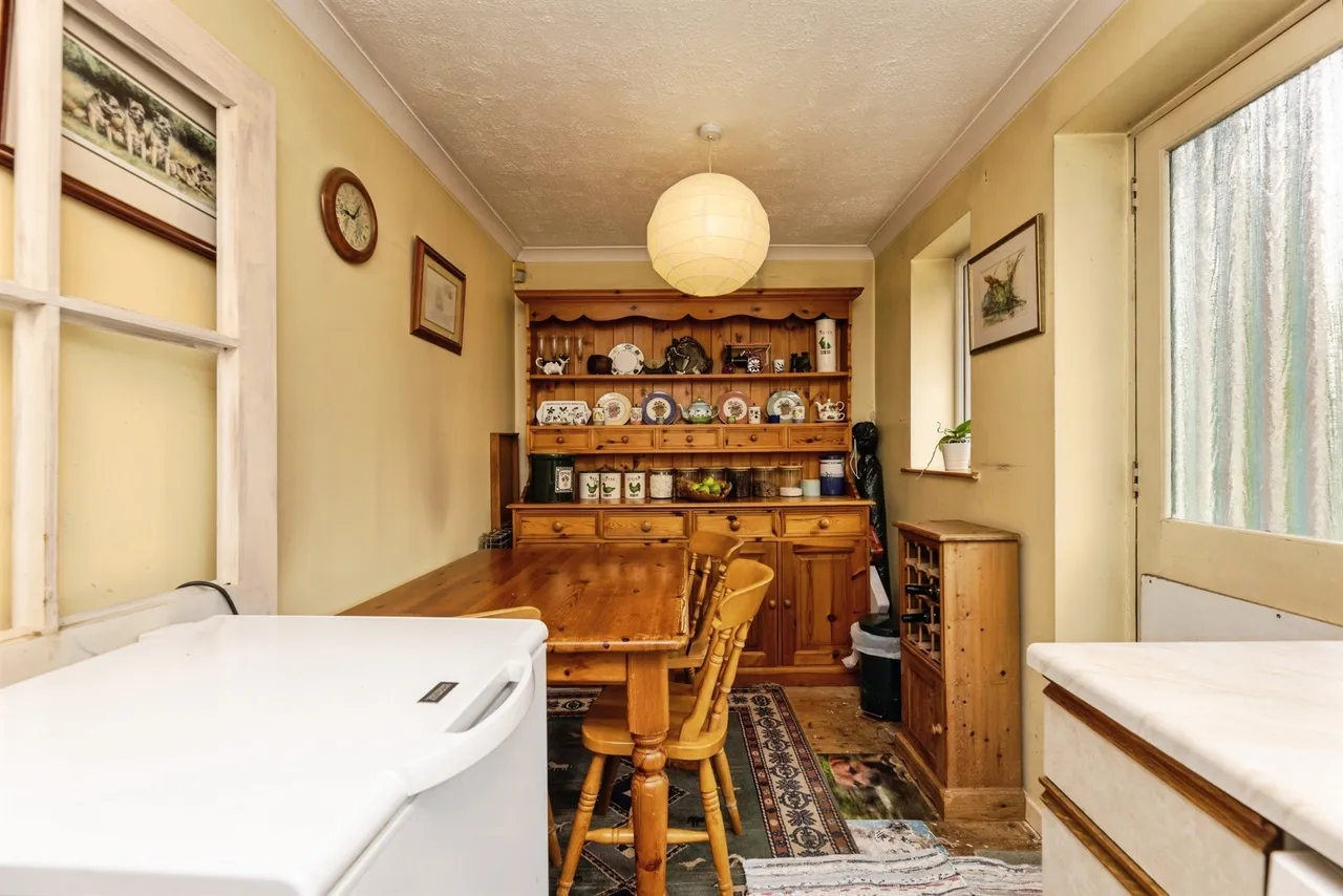 Bishop Way, Tingley, WAKEFIELD, photo 8