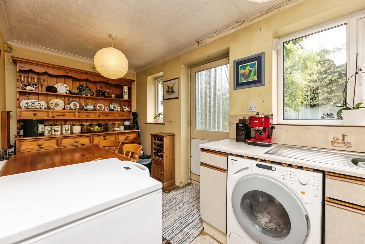 Bishop Way, Tingley, WAKEFIELD, photo 5