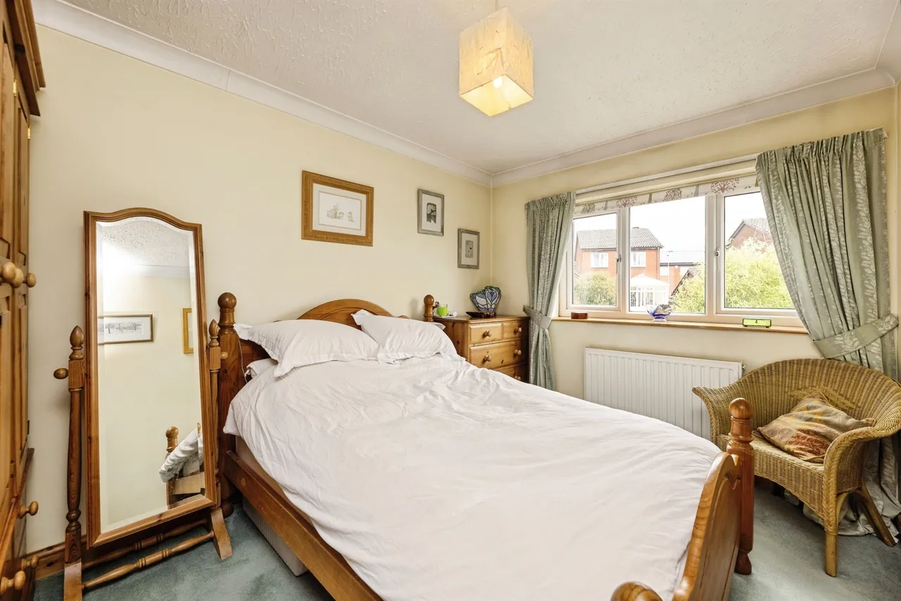 Bishop Way, Tingley, WAKEFIELD, photo 9