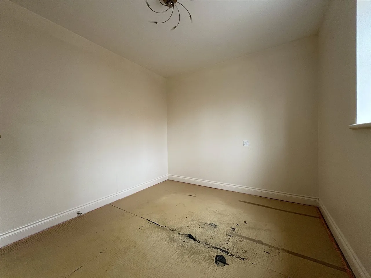 Chichester Close, Chafford Hundred, Grays, Essex, RM16, photo 14