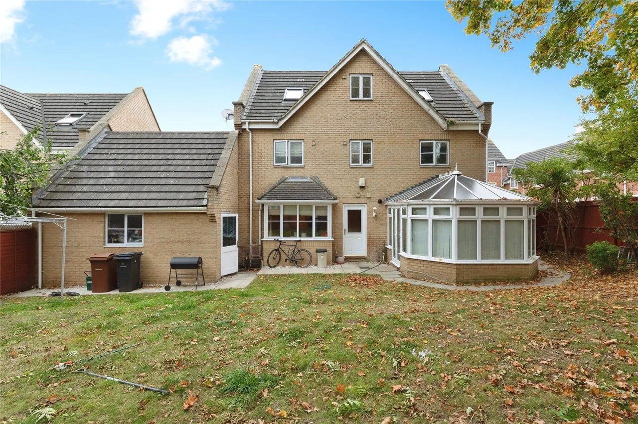 Chichester Close, Chafford Hundred, Grays, Essex, RM16, photo 19