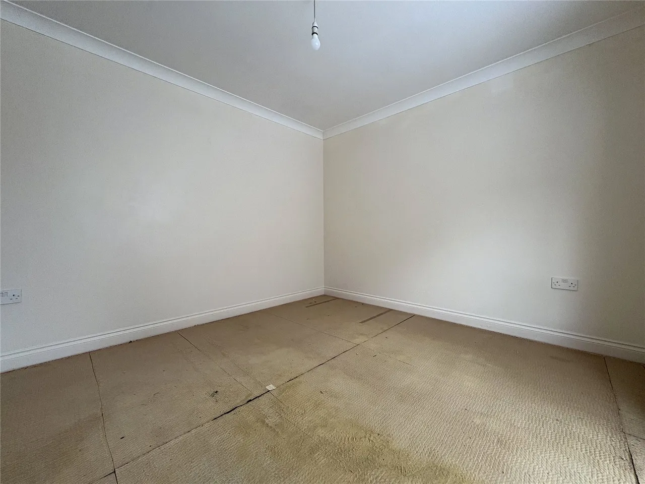 Chichester Close, Chafford Hundred, Grays, Essex, RM16, photo 3