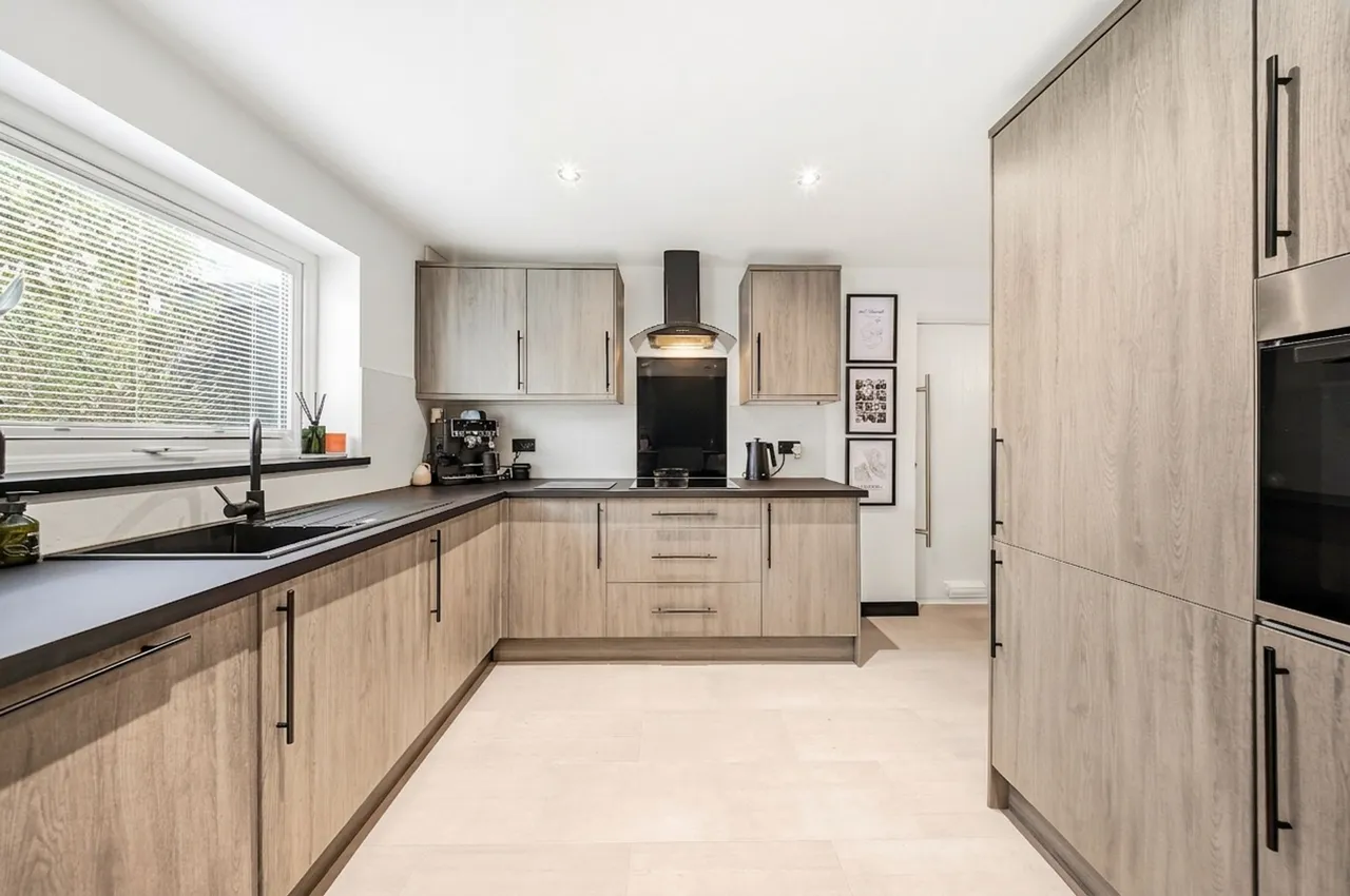 Bromilow Road, Skelmersdale, WN8, photo 3