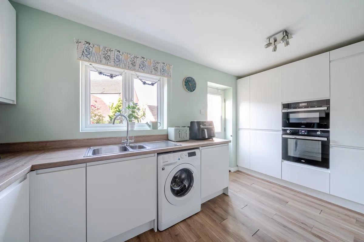 Wren Place, Gillingham, SP8, photo 4