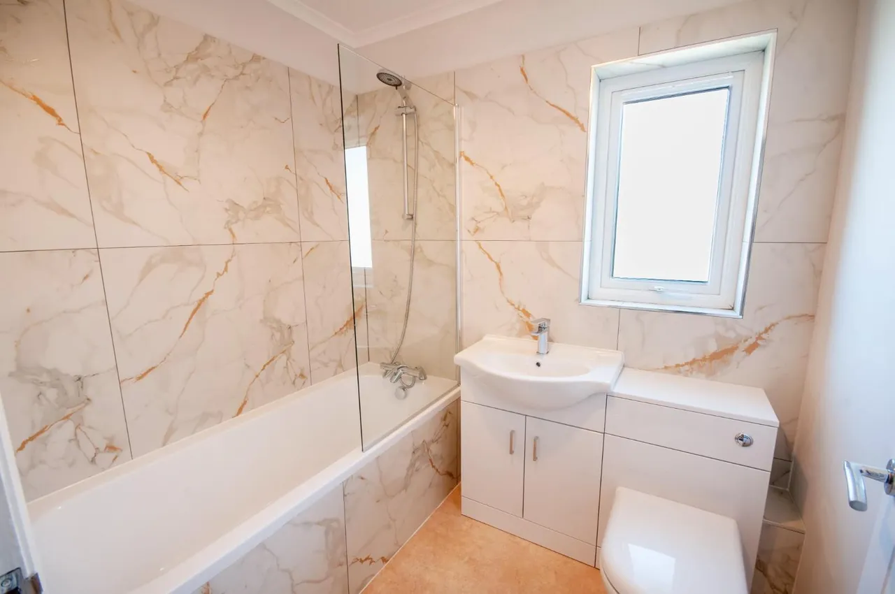 Stand Lane, Radcliffe, Manchester, M26 1JR, photo 8